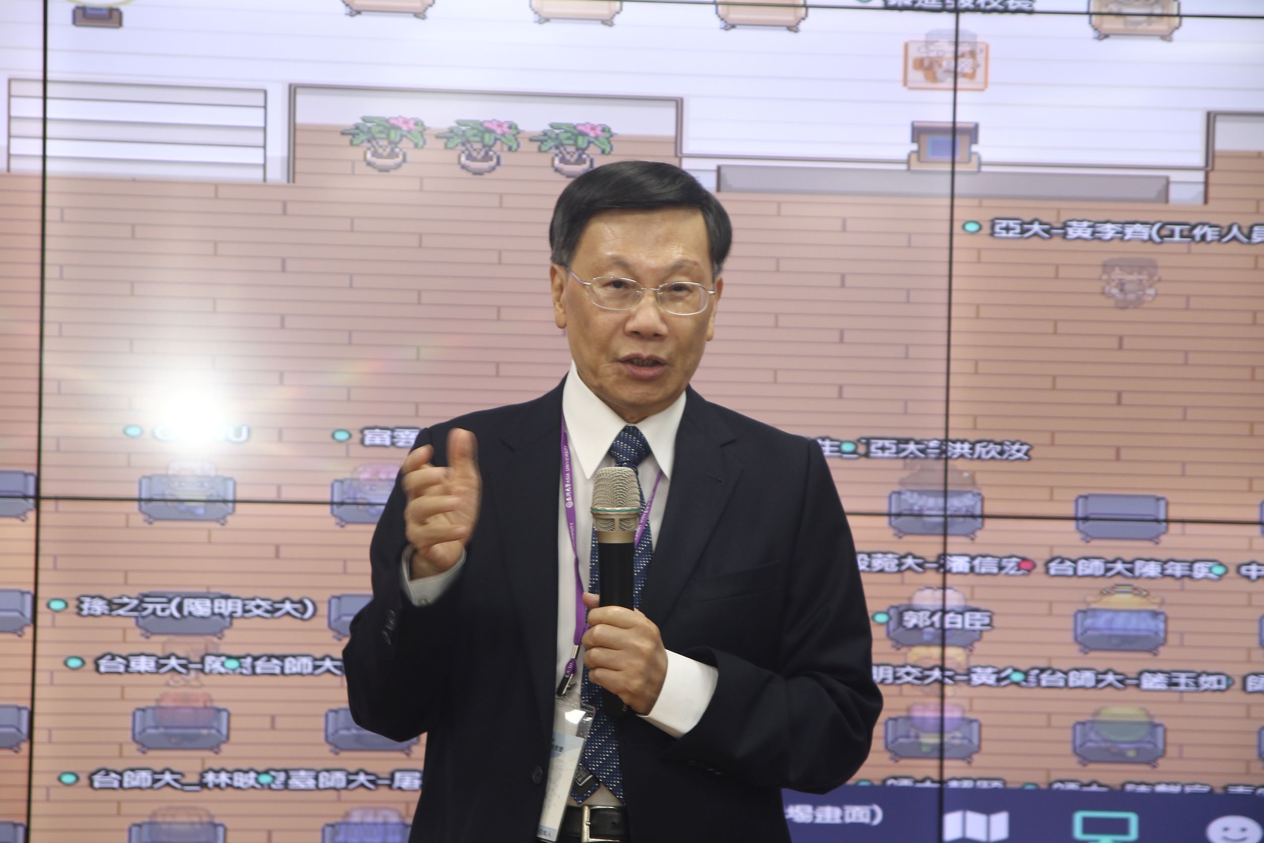 亞大校長蔡進發表示,數位學習在後疫期時代將有重大發展。
