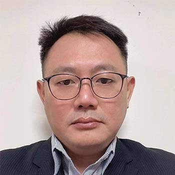 曾明朗教授 曾明朗教授