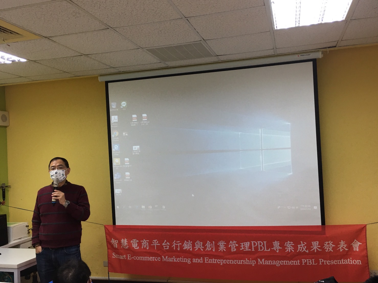 管院院長林君維說,學生在AU BonBon亞大創新創業商城平台,能多元學習及實際演練