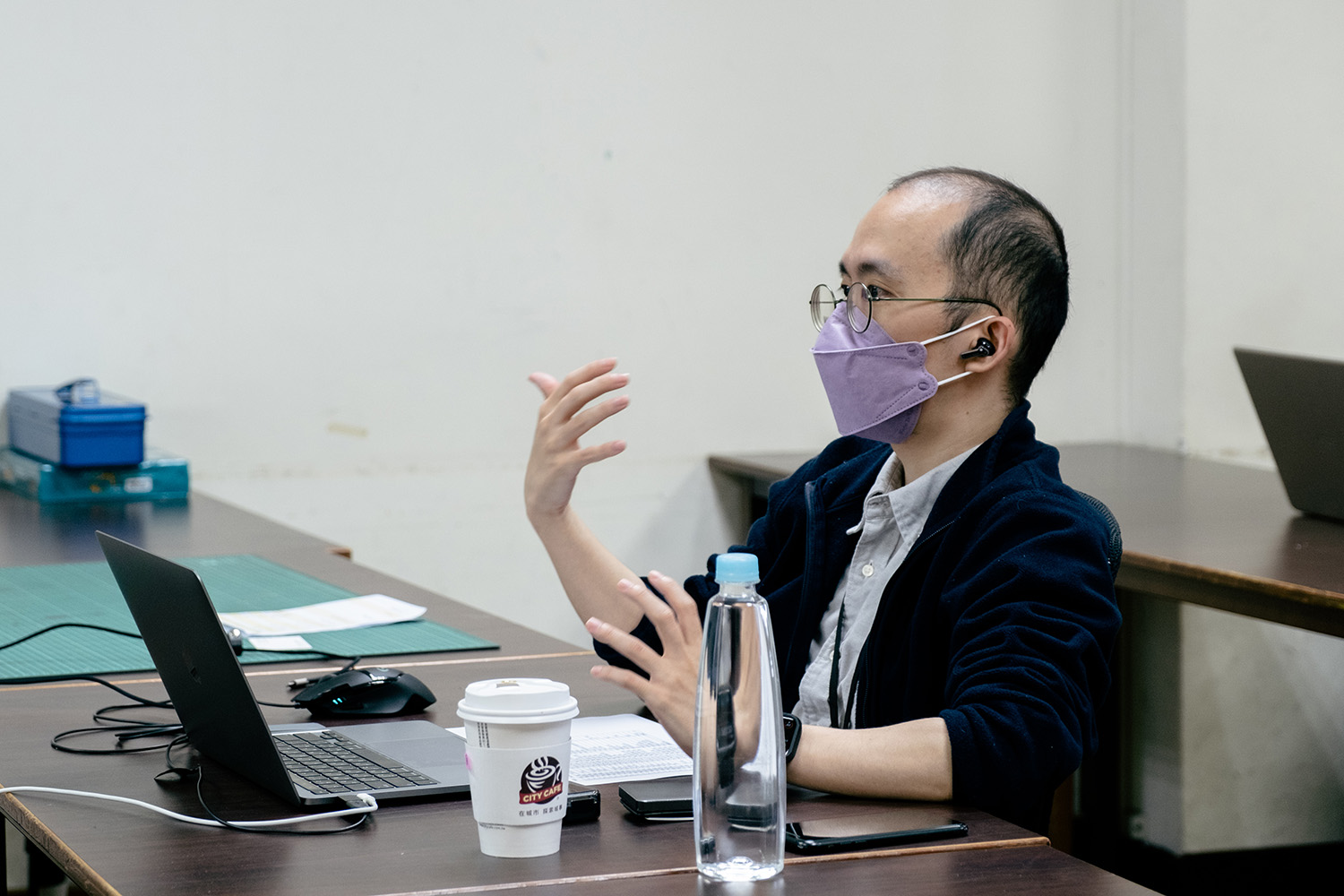馬來西亞設計大師林旂鋒老師,進行工作坊課前說明