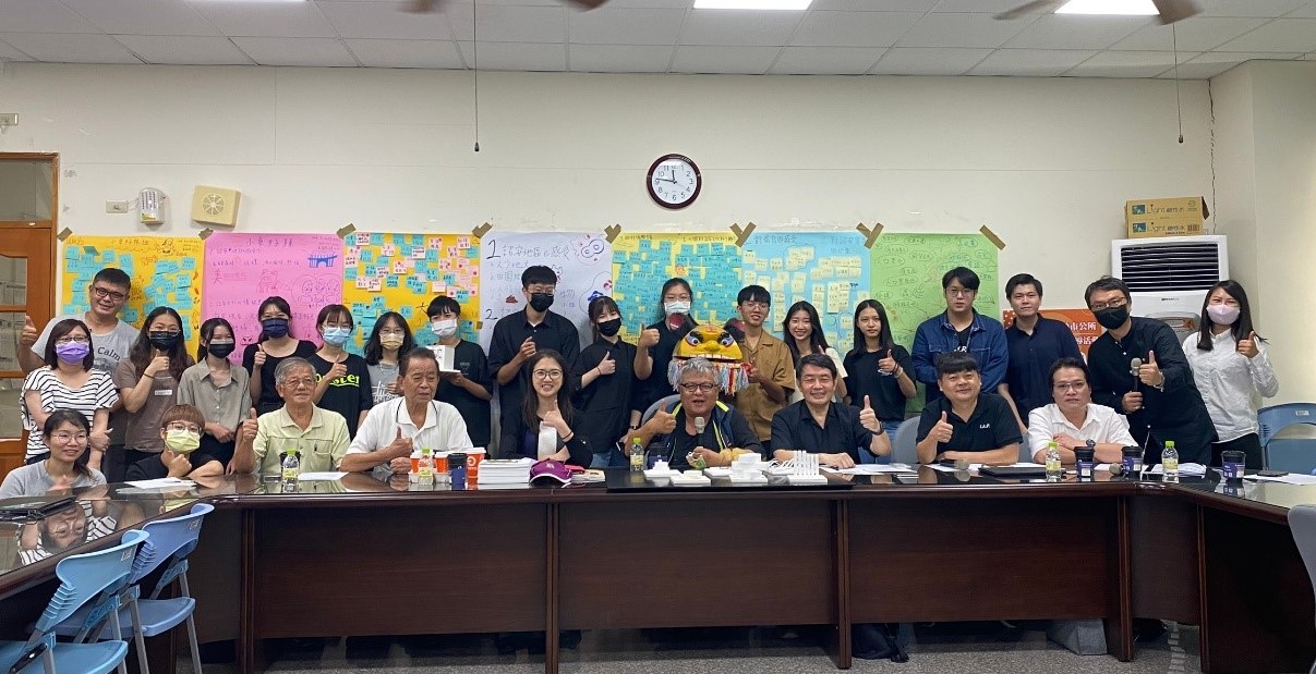 圖為崙背鄉公所邀請亞大室設系同學下鄉駐點,提出初步的的空間設計成果