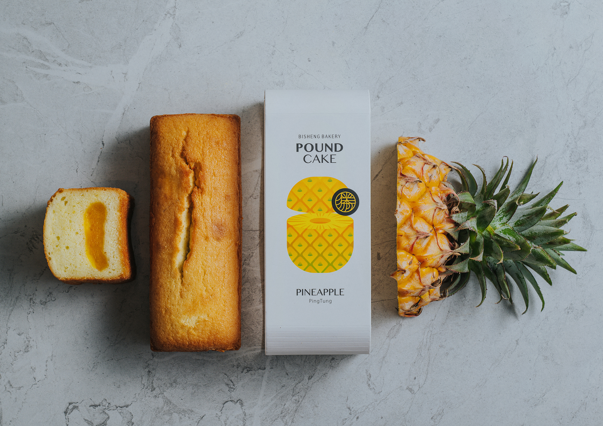 圖為亞大數媒系博班生賴岳興的「必勝麵包磅蛋糕包裝 (Bisheng Bakery Pound Cake Packaging)」作品,勇奪「2024德國iF獎」專業組設計獎。