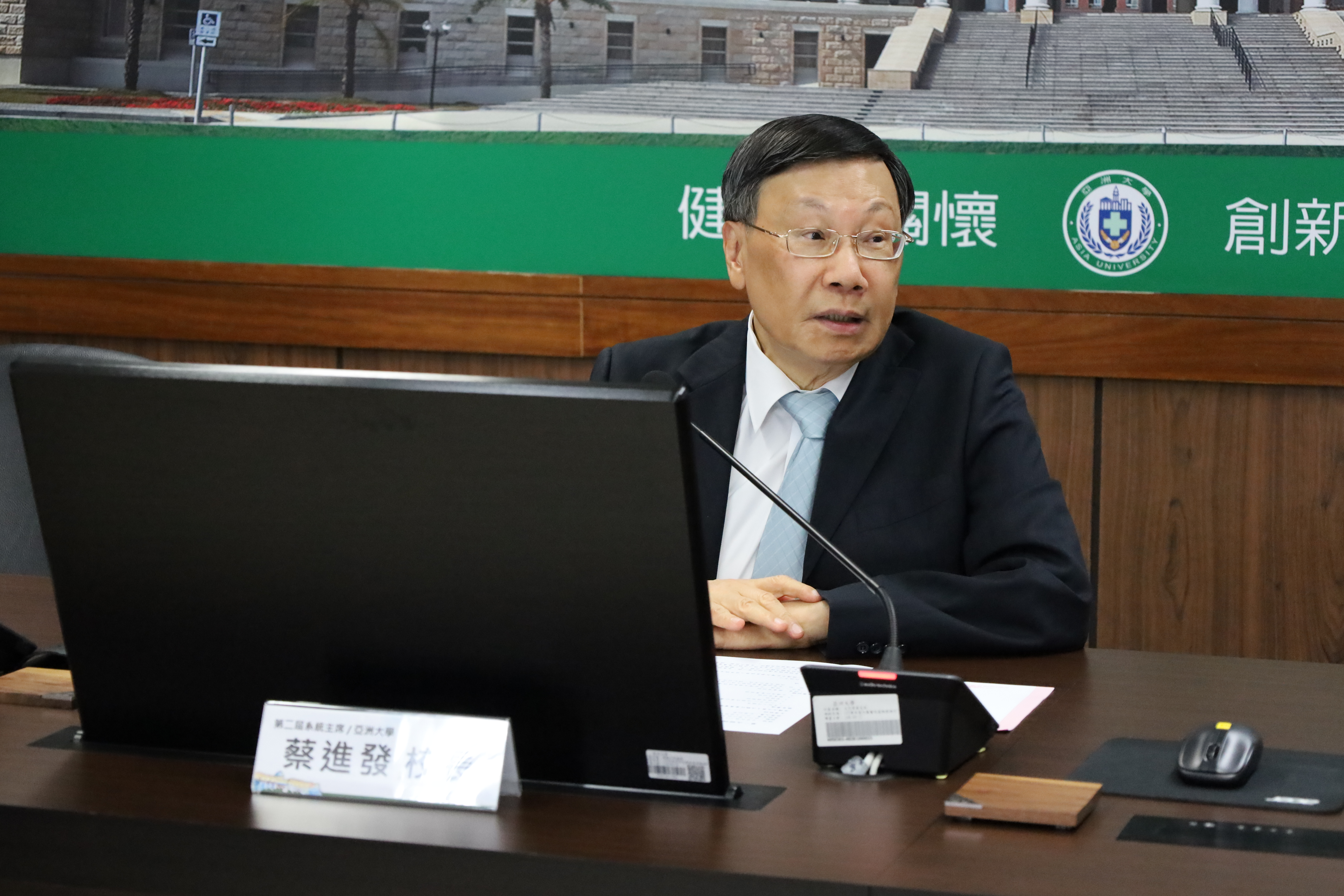 亞大校長蔡進發表示，藉由「M6」系統，能推動6校的多元發展和國際化。