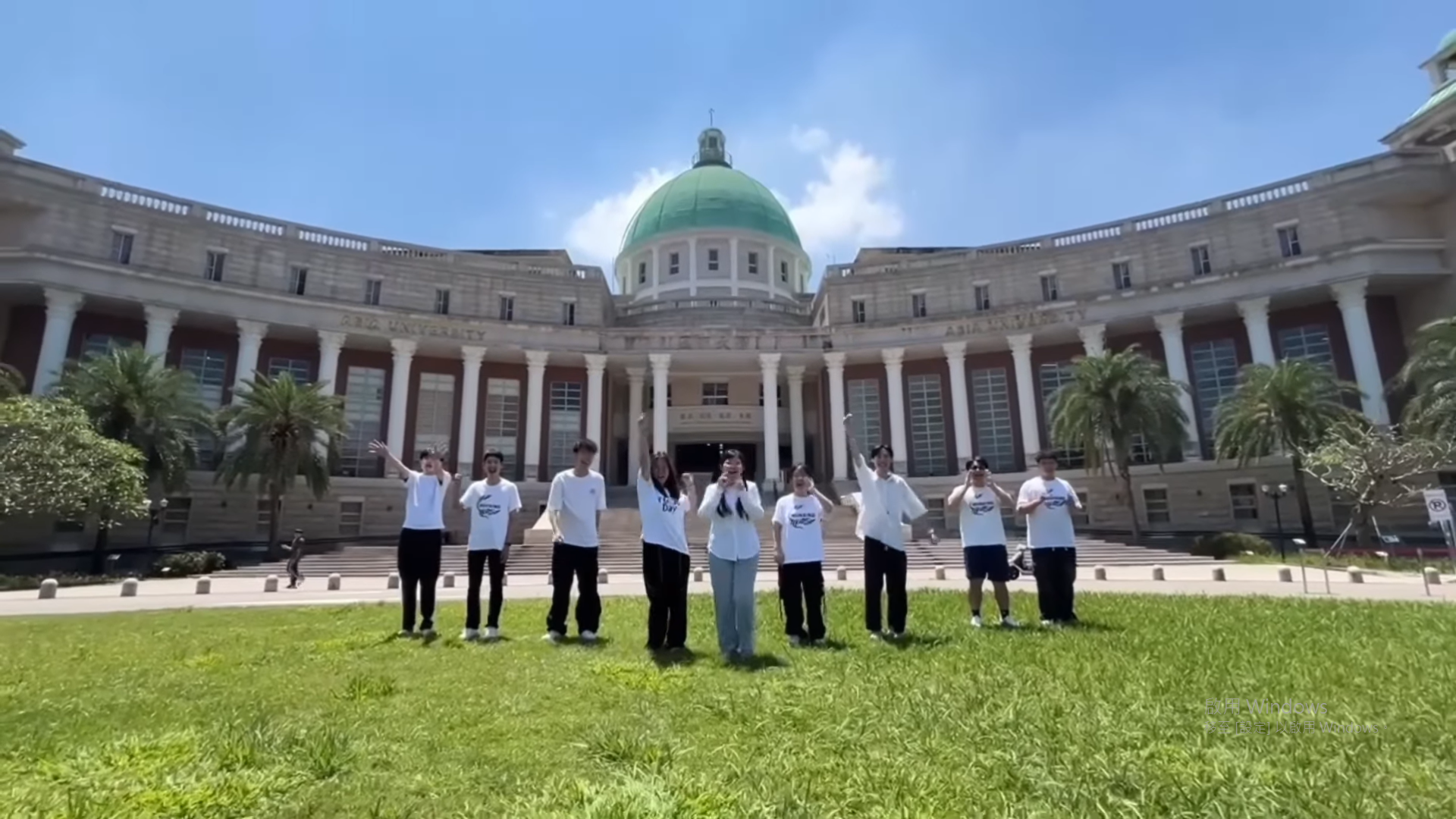 亞大學生競爭力強，如護理系「啡凡之旅，齡活好咖」團隊，開創全台護理系入選「大專生洄游農村競賽」駐村紀錄。